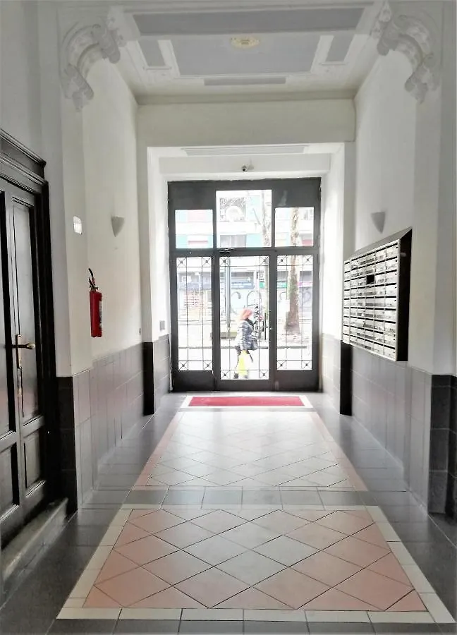 Al 32 Apartment Milan