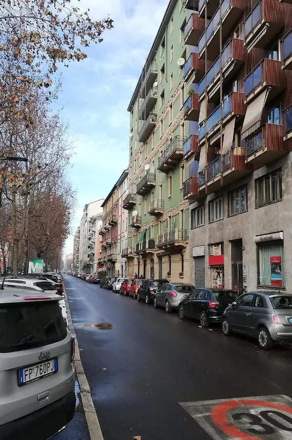 Al 32 Apartment Milan Italy